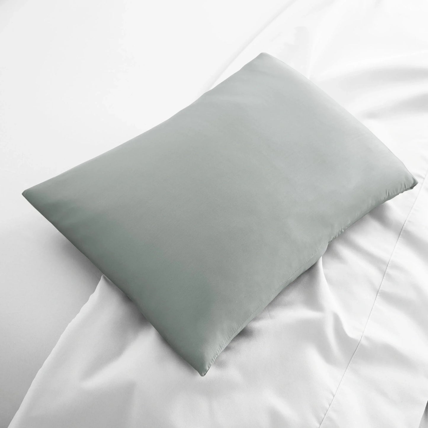 The Bamboo Travel Pillowcase